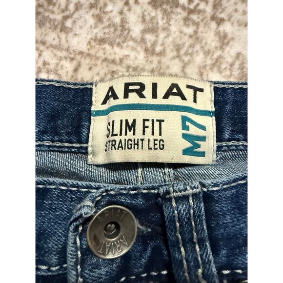 Ariat Men's M7 Slim Fit Whiskering Faded Straight Leg Jeans Blue Size 29/30 - Picture 3 of 11